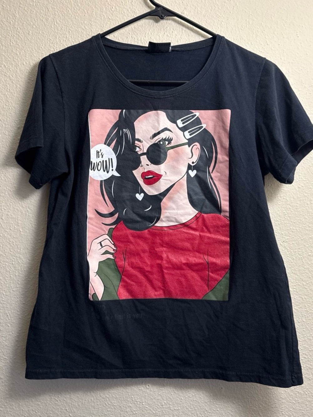 Black Short-Sleeve Graphic Tee with Pink & Red Pop Art Illustration